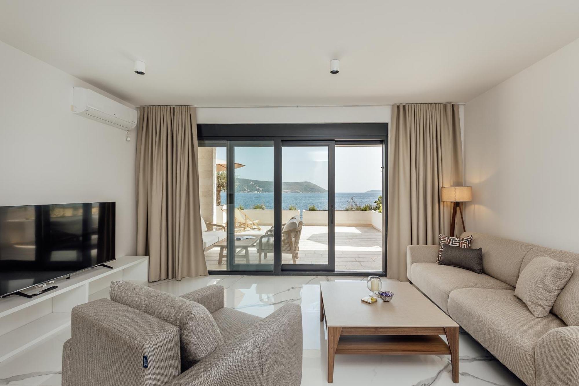 Savina Beachfront Oasis 헤르섹 외부 사진