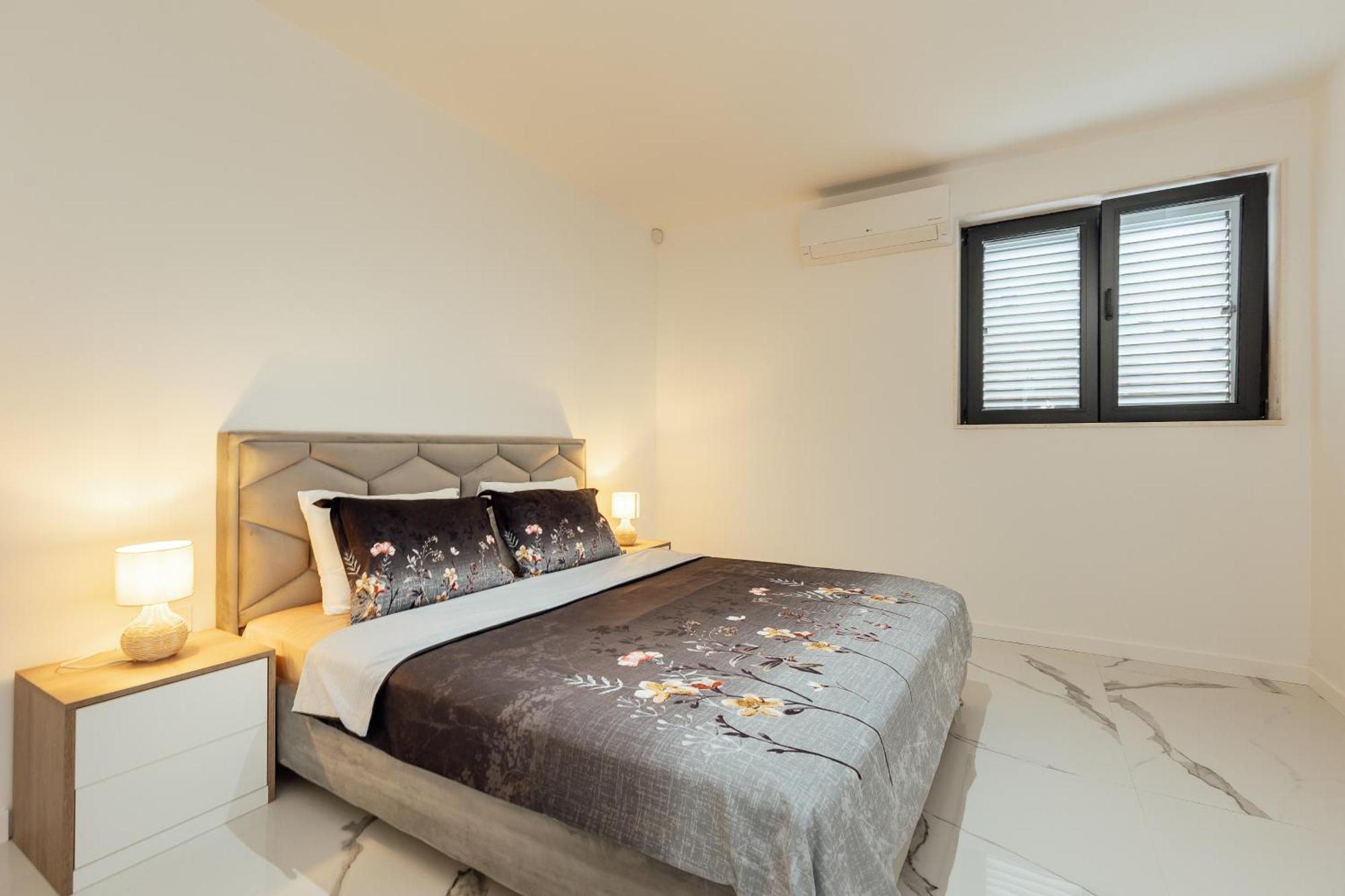 Savina Beachfront Oasis 헤르섹 외부 사진