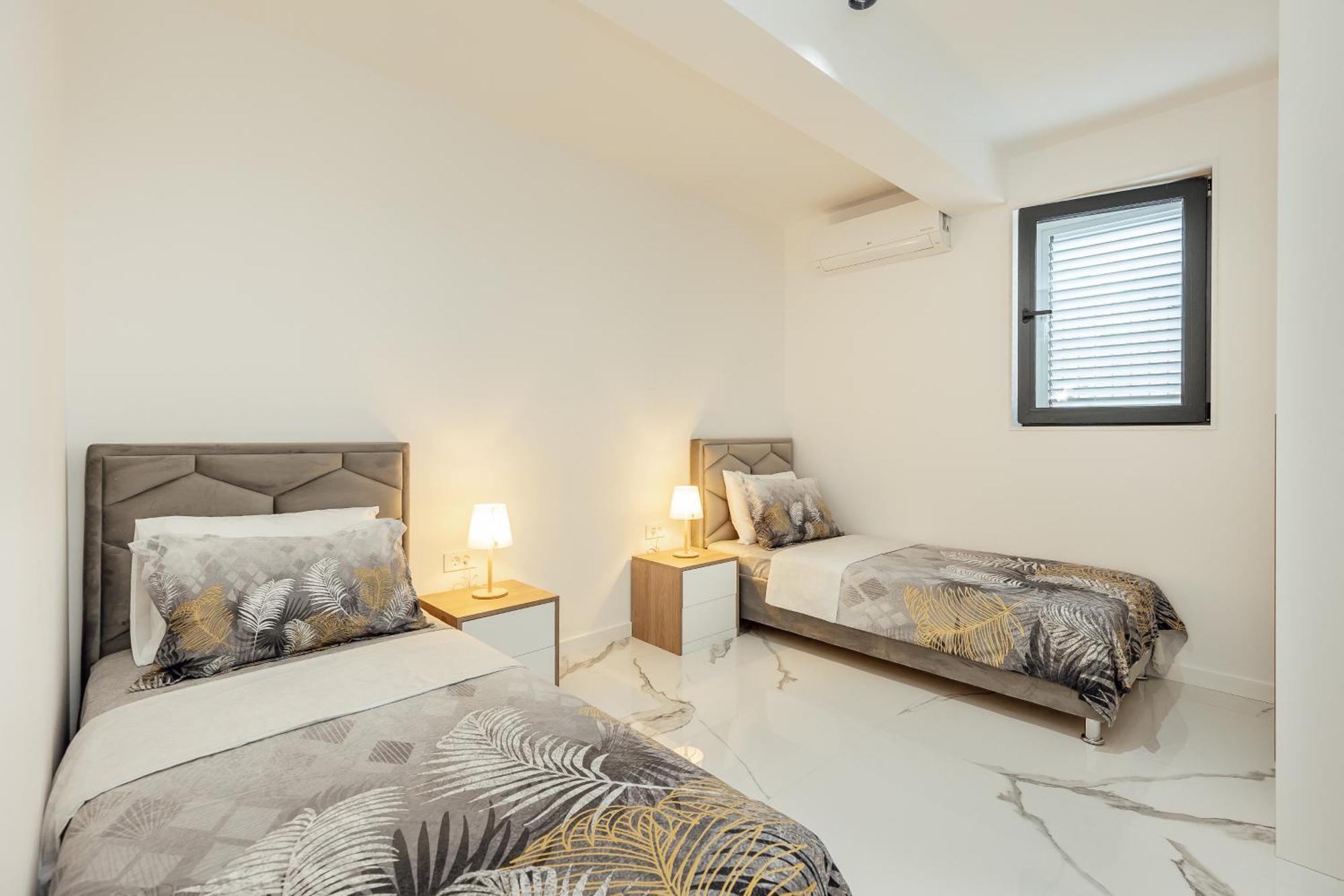 Savina Beachfront Oasis 헤르섹 외부 사진