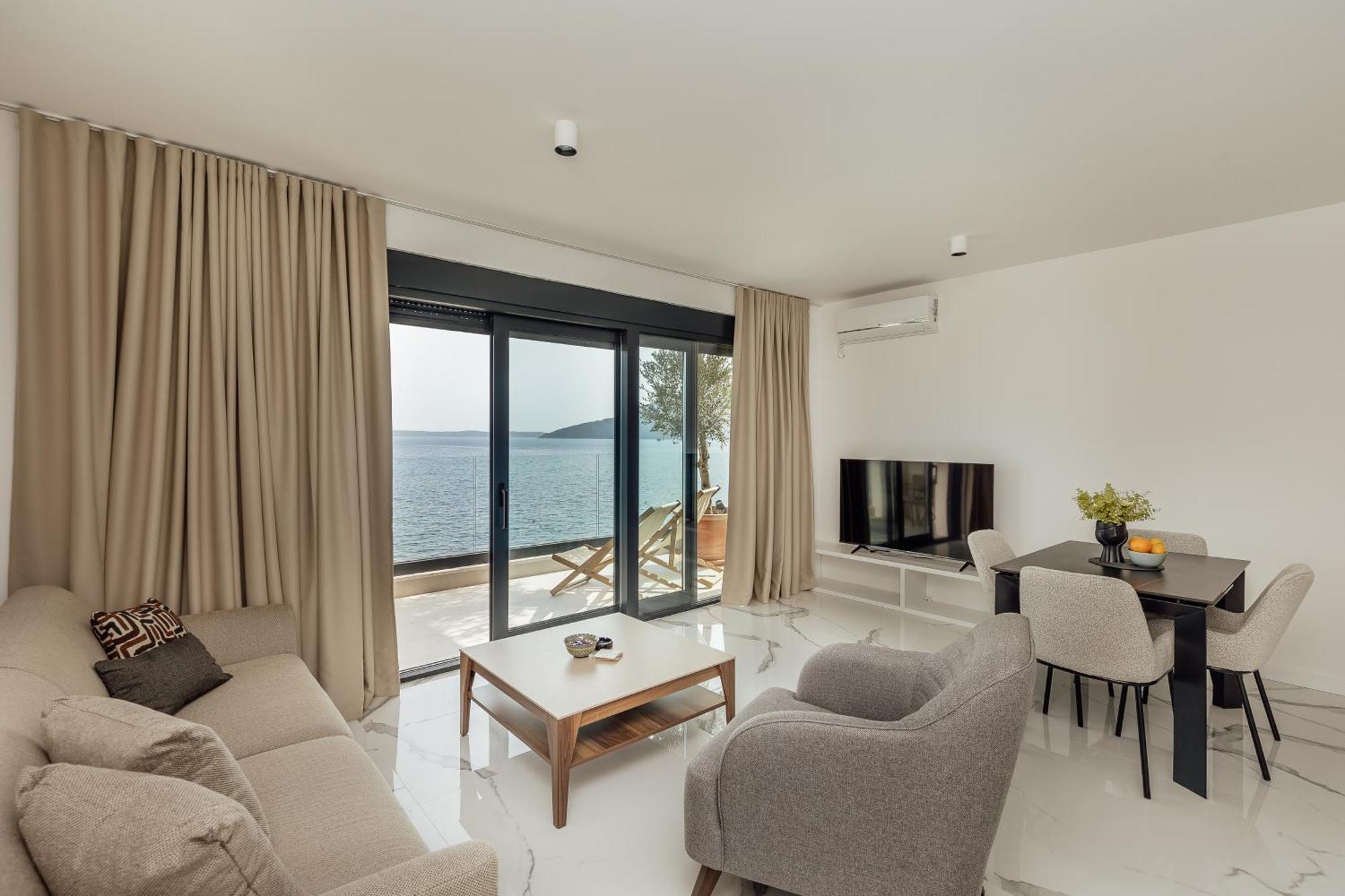 Savina Beachfront Oasis 헤르섹 외부 사진