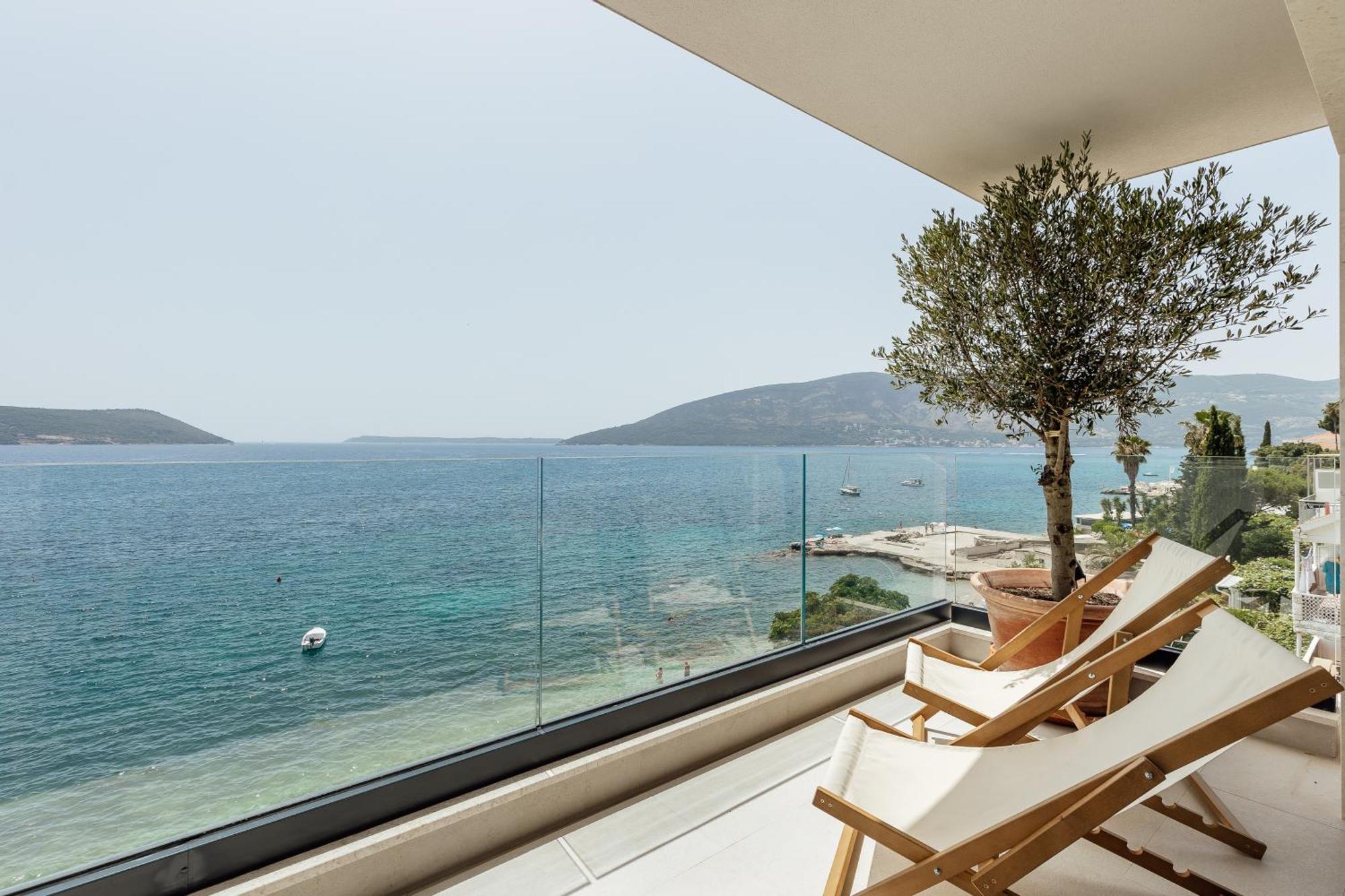 Savina Beachfront Oasis 헤르섹 외부 사진