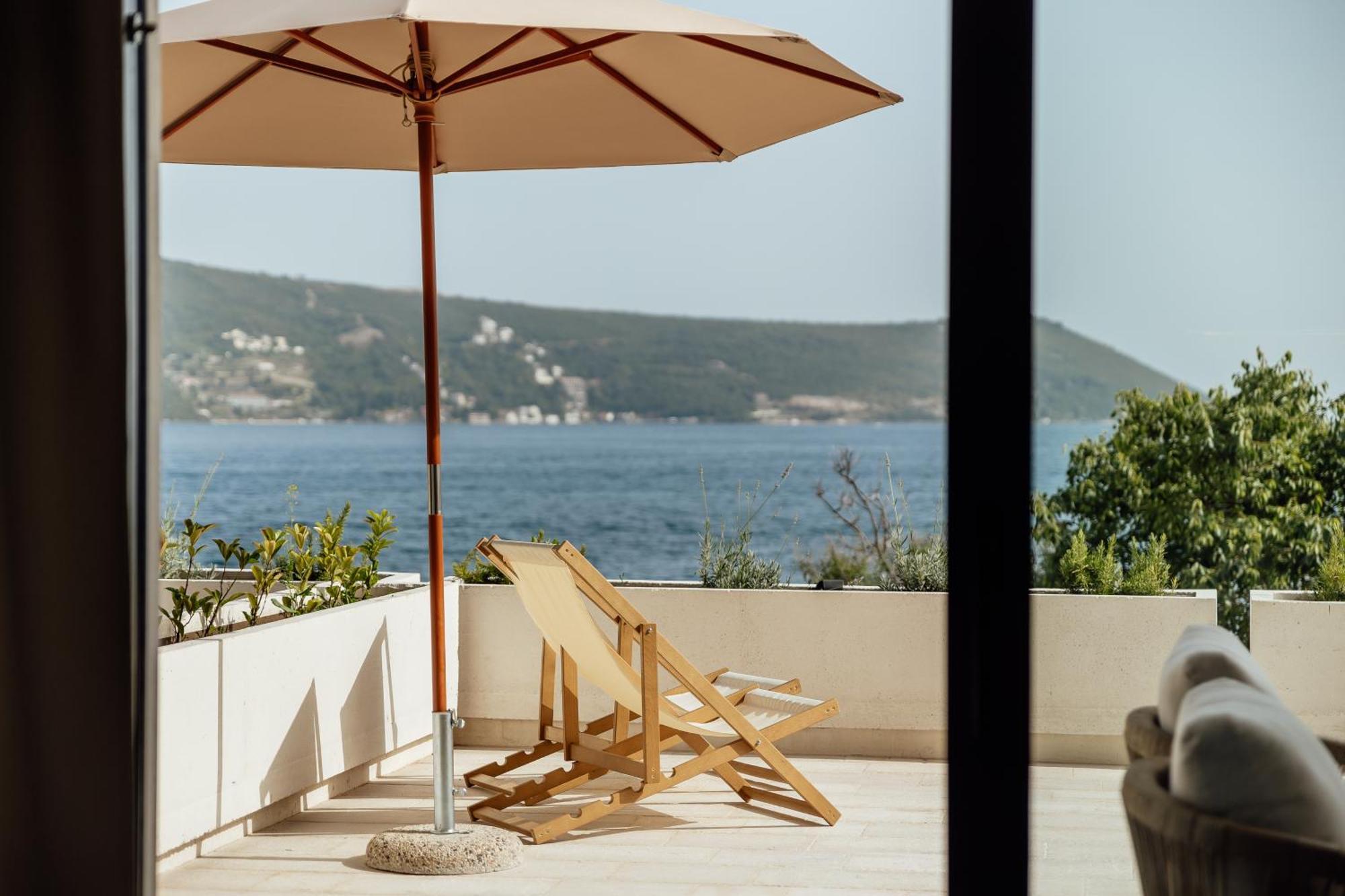Savina Beachfront Oasis 헤르섹 외부 사진