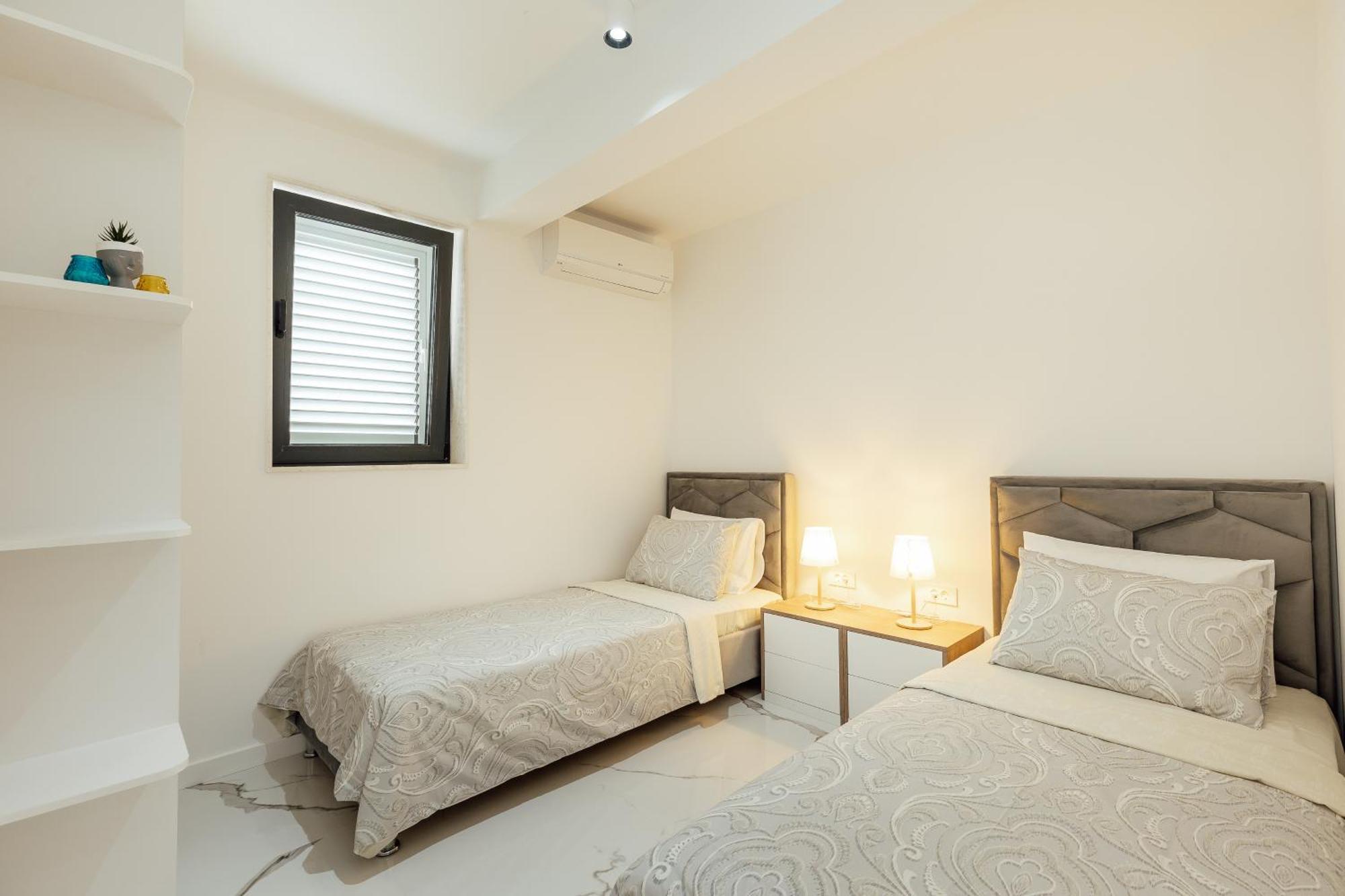Savina Beachfront Oasis 헤르섹 외부 사진